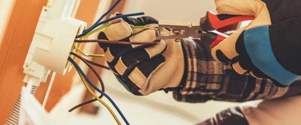 kontraktor mekanikal elektrikal, perusahaan kontraktor listrik, me kontraktor, kontraktor instalasi listrik, kontraktor listrik pln, kontraktor pln, kontraktor panel listrik, kontraktor me, kontraktor elektrikal, kontraktor listrik