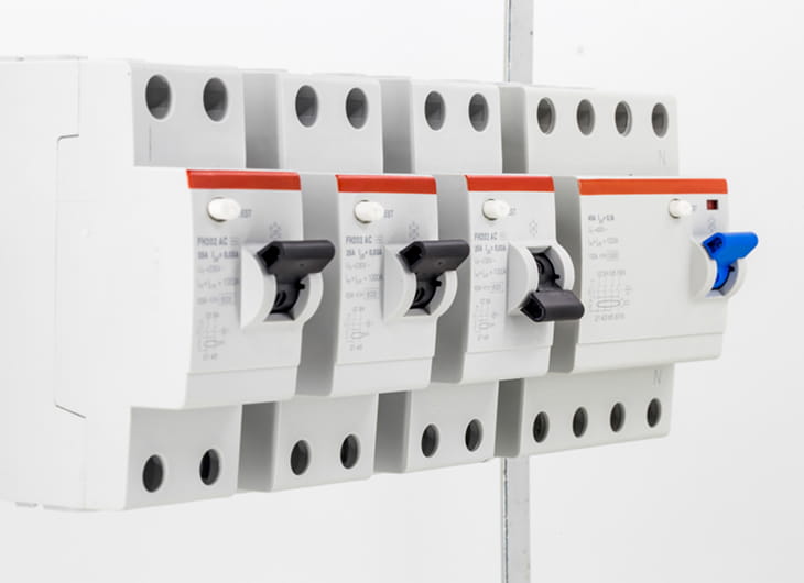 Jenis-Jenis Breaker pada Panel Listrik Modern